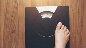 Vedeta care se topește pe picioare! Oamenii sunt îngrijorați: „Se pare că a slăbit cel puțin 34 kg”