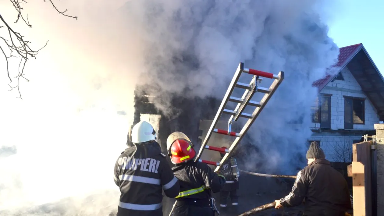 Tragedie în Hunedoara! O femeie a murit în urma unui incendiu izbucnit de la o lumânare