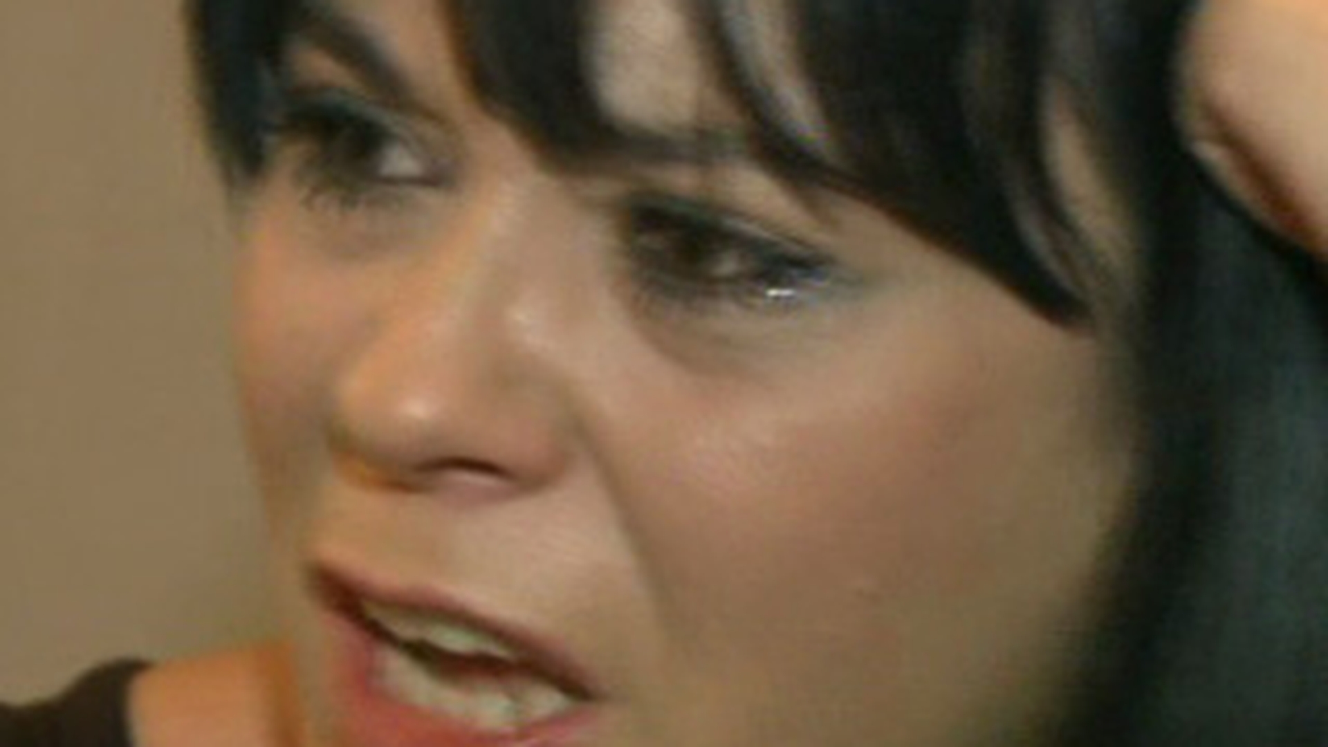 Mariana Moculescu a intrat in gura cui nu trebuie! "Ce ti-a facut Horia e nimic, sa vezi ce te tavalesc eu pe tine!"- Vezi cine a angajat-o cu 15 milioane pe luna!
