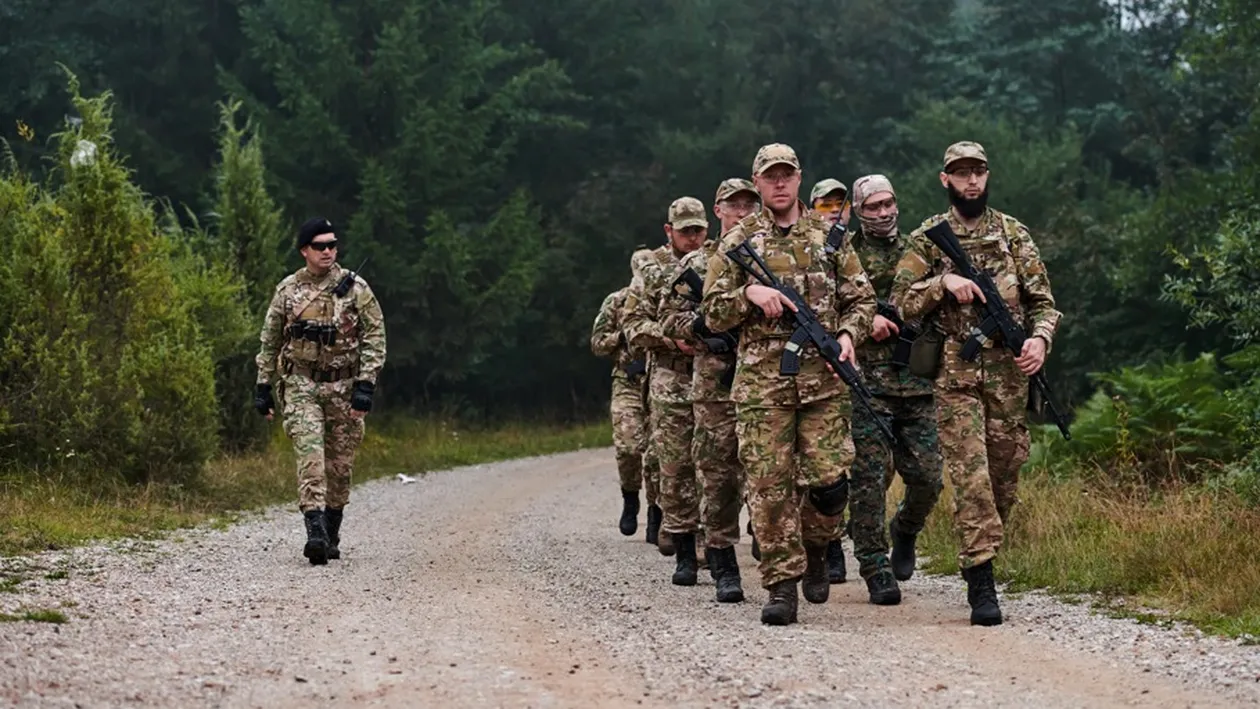 Țara de lângă România care reintroduce serviciul militar obligatoriu. Sunt vizați toți tinerii cu vârste între 19 și 27 de ani