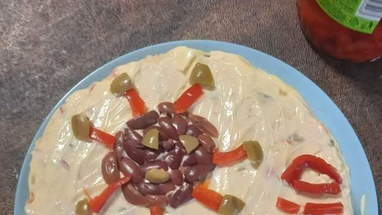 Ce a putut să scrie un ieșean pe salata Boeuf de Revelion! Când au citit cele două cuvinte, invitații au râs în hohote