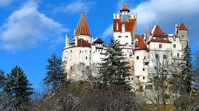 Vampiri, sange si fantome! Castelul Bran este in Top 10 al celor mai inspaimantatoare destinatii de Halloween!