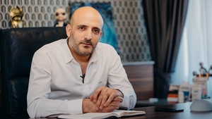 Ești interesat de procedura de implant de păr? Consilierul medical Ensar Duman îți spune ce tehnici noi se realizează în Turcia