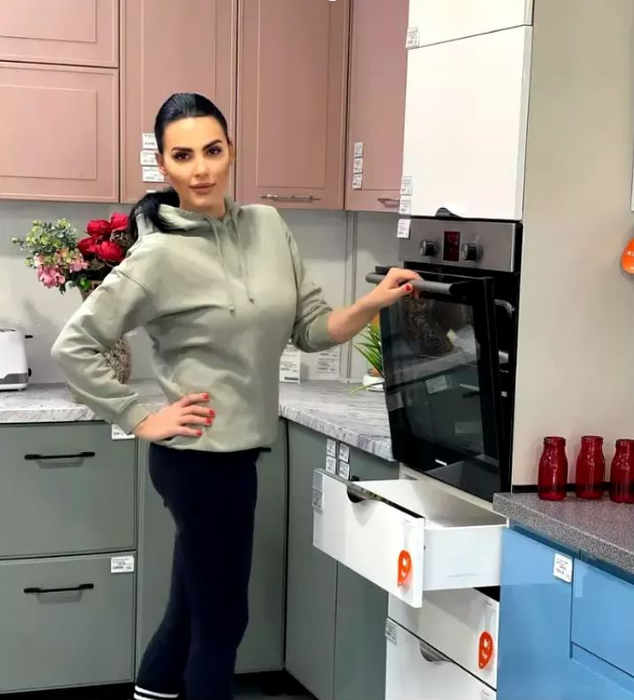 Cum arată casa în care locuiesc Ștefan Bănică Jr. și Lavinia Pârva. Vila din București are o curte impresionantă cu piscină