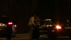 S-au sarutat in masina dar au ajuns sa se certe in padurea Baneasa! Nici cu noul iubit Crina Matei nu are liniste in amor!