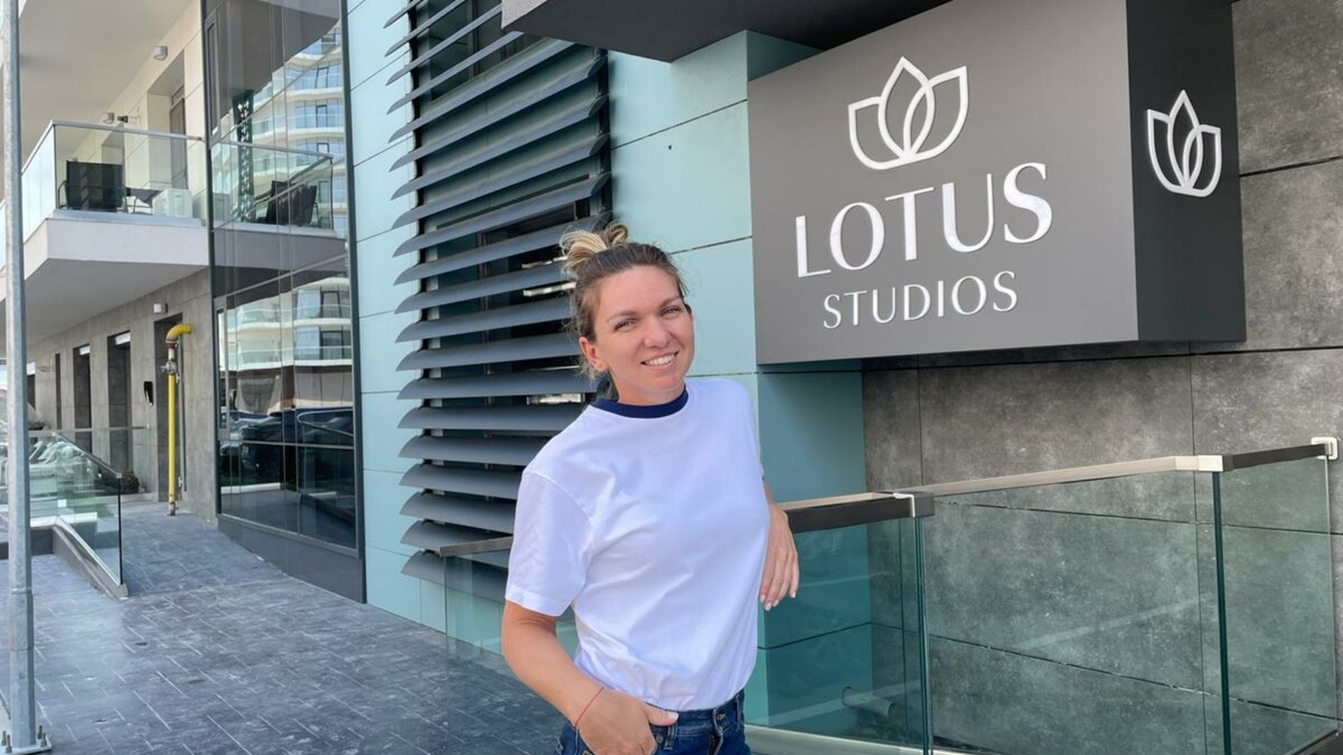 Simona Halep și-a pus în cap turiștii care vin la Mamaia și vor să se cazeze în hotelul ei. Cât costă o noapte de cazare