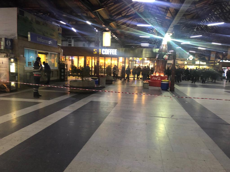 Ultima oră! Alertă cu gaz sarin la Aeroportul Otopeni și Gara de Nord