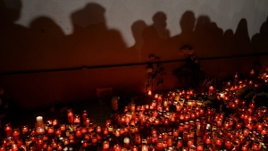 Un număr de 50 de martori sunt audiați, joi, în procesul Colectiv. Dramele răniților și ale rudelor victimelor sunt zguduitoare