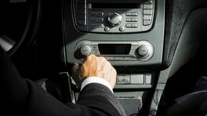 Schema prin care interlopul vitezoman a scăpat fără amendă. Cum i-a făcut pe magistrați să-i dea dreptate și permisul de conducere înapoi