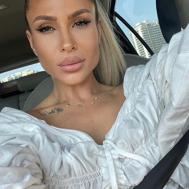 Ana Maria Cuzdrioreanu, o prezență greu de uitat  / Sursă foto: Instagram