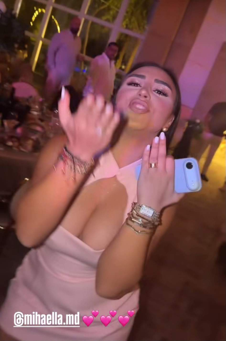 Nora lui Florin Salam a făcut senzație la nuntă! Rochia extrem de scurtă a atras toate privirile