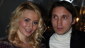 Nu si-a revenit nici acum din depresie! Crina Abrudan inca il asteapta pe Gabi Popescu sa se intoarca la ea!