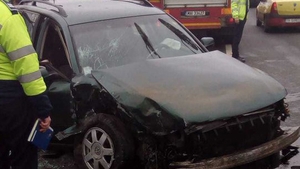 Accident grav în Giurgiu! Doi șoferi și fiul unuia dintre ei au fost răniți. Elicopterul SMURD nu a putut ateriza din cauza vremii