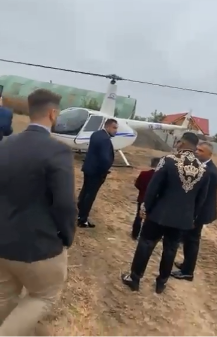 Primarul dintr-o localitate din Dolj, dus la nuntă cu elicopterul. „Barem dacă oi pica, să pic, dă-mă dreacu”