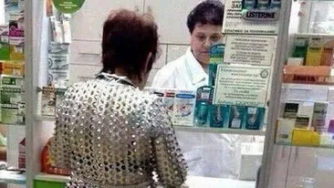 Zici ca este o camasa din zale de pe vremea lui Tepes Cum a venit imbracata aceasta doamna intr-o farmacie din Bucuresti