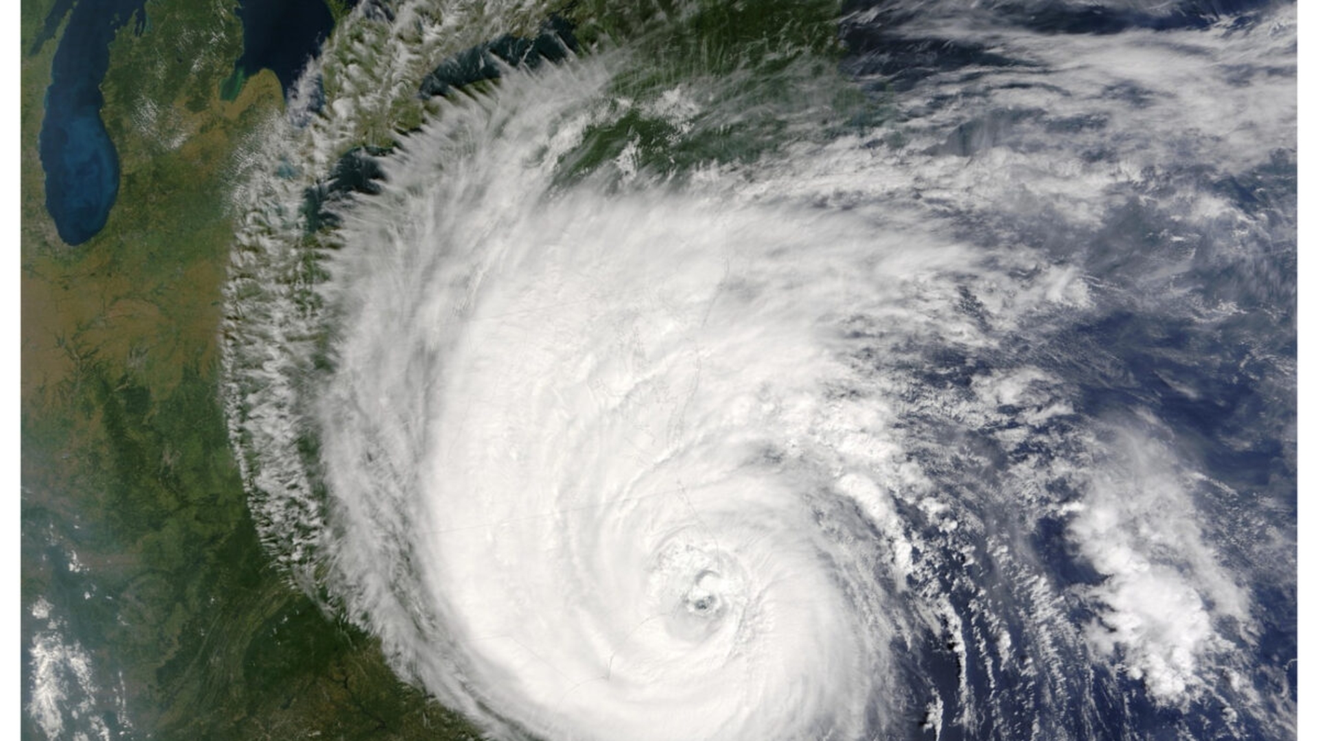 E alertă în România, după ce s-a aflat ca ne va lovi un ciclon! Schimbare dramatică a vremii, începând de azi