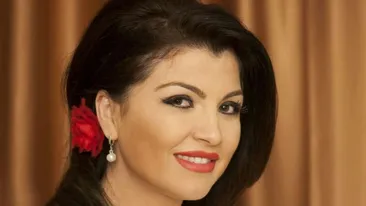 Claudia Ghițulescu zâmbește din nou, după divorț! Cine este norocosul care i-a furat inima