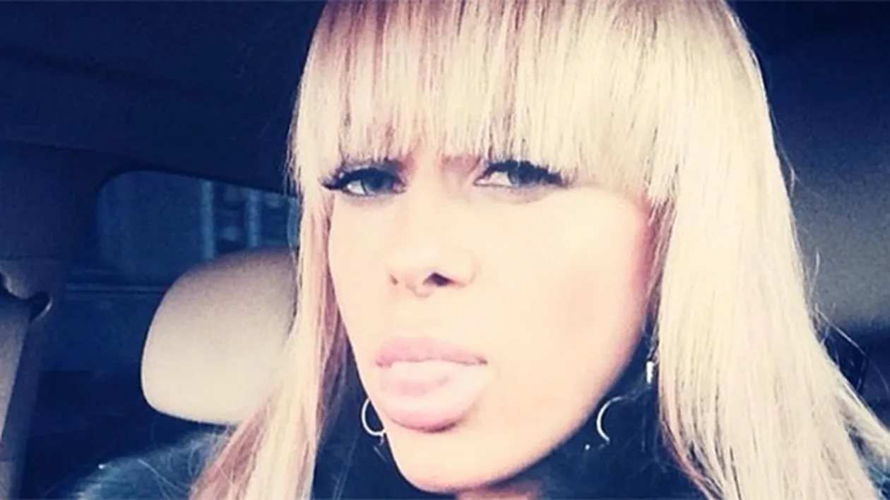 Anda Adam si fotbalistul Catalin Tira se iubesc in vazul tuturor. Vezi gestul care sigur ii va ridica tensiunea lui Bote!