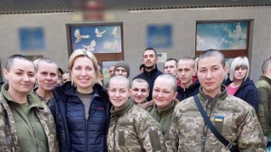 Ce le-au făcut soldaţii ruşi femeilor din Armata ucraineană după ce le-au prins: "Astfel de atrocități au fost comise de fasciști în lagărele de concentrare"