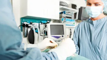 De necrezut! Femeia care a murit în urma unei liposucţii a fost operată de un dentist