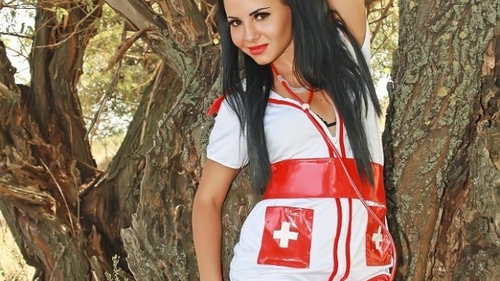 ELENA de la ”Insula iubirii” ajunge pe masa de operaţie. Ce îmbunătăţiri urmează să-şi facă

