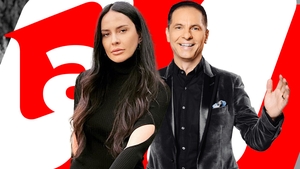 Adelina Chivu l-a întâlnit, pe scenă, pe Dan Negru și a urmat o săptămână de vis! A fost debutul soției fostului internațional român la Antena 1, acolo unde revine după 16 ani!