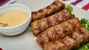 Cum să prepari cei mai buni mici de 1 Mai. Ce muștar trebuie neapărat să eviți. Conține un ingredient cancerigen