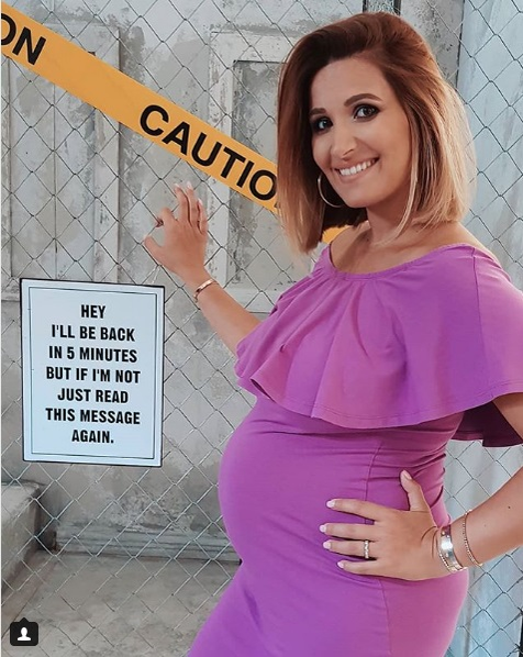 Ela Crăciun, pictorial sexy înainte să nască! Cum arată prezentatoarea de la Antenă și cât s-a îngrășat
