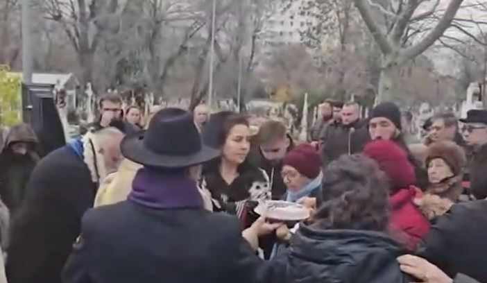 Înmormântarea Rodicăi Stănoiu. Sursă: Captură TV