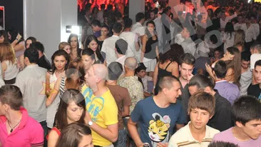 Guess Who a cantat pentru elevii care au picat BAC-ul