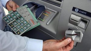 Hoții au aruncat în aer bancomatele la Otopeni
