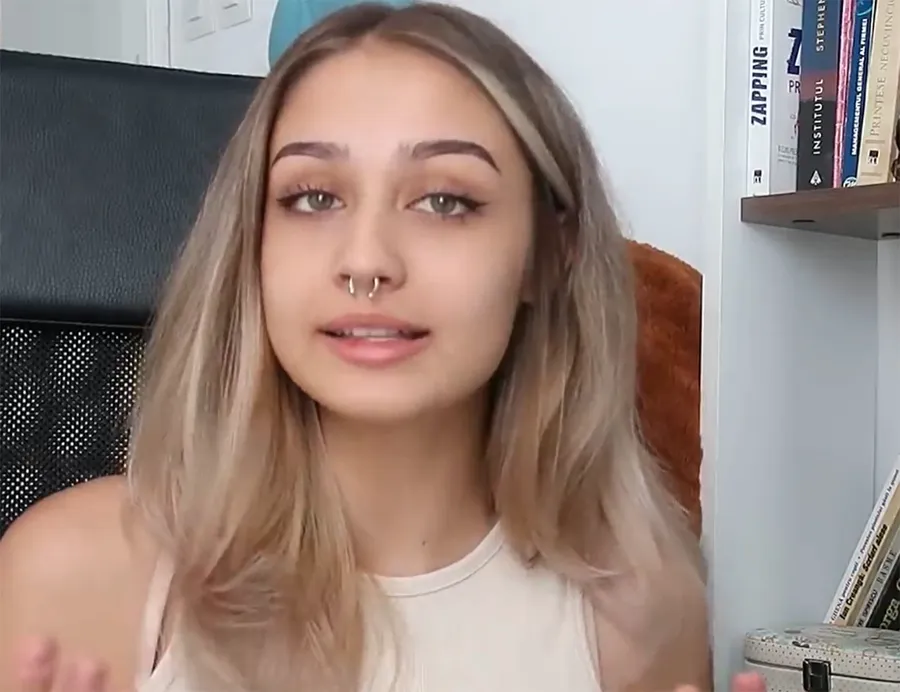 Câte clase are influencerița Dilinca/ sursă foto: captură video