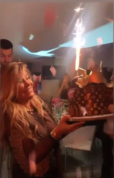Loredana Groza, surprize după surprize de ziua ei! Sărbătorita a făcut duet cu Luis Gabriel și Prințesa de Aur la petrecerea de azi-noapte | FOTO & VIDEO