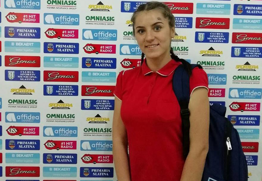 O elevă de 16 ani din Olt, găsită spânzurată de grindă! Ce a scris în biletul de adio