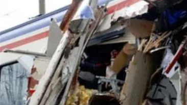 Cel putin 16 persoane au murit in Turcia, dupa ce un autobuz a cazut intr-un rau