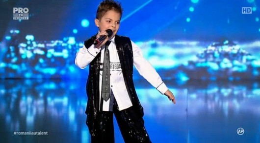 Vezi cele mai tari momente de la „Romanii au talent“. Unii s-au făcut de ras, altii ne-au facut sa vibram de emotie!