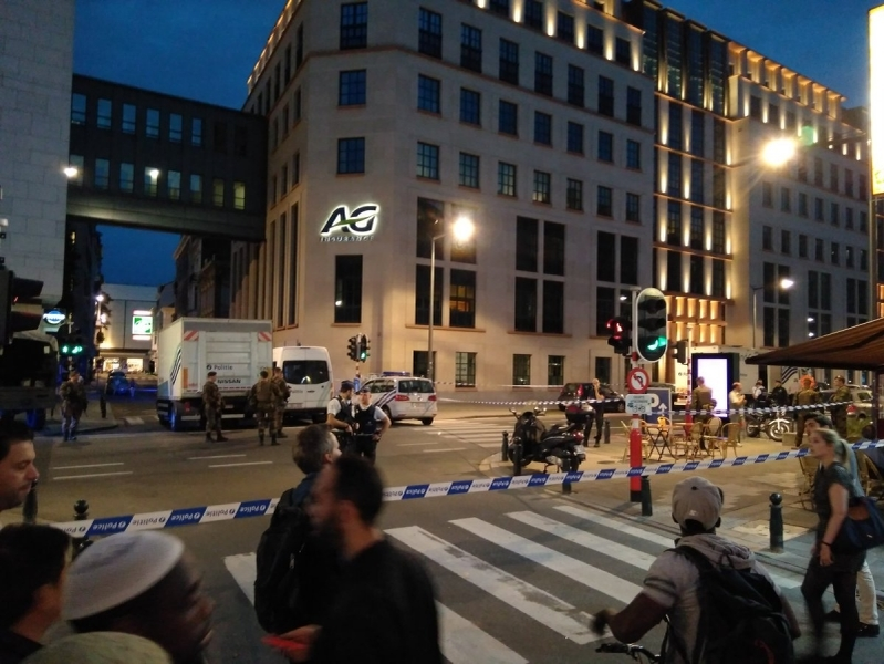 Atac terorist în Bruxelles! Doi militari au fost răniţi