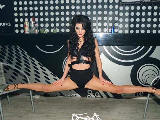 Mişcările elastice ale dansatoarei de la "Românii au talent" fac ravagii în cluburi