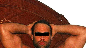 Angajatul de la Antidrog pozeaza fara limite! Sefii lui vor fi socati cand il vor vedea asa!