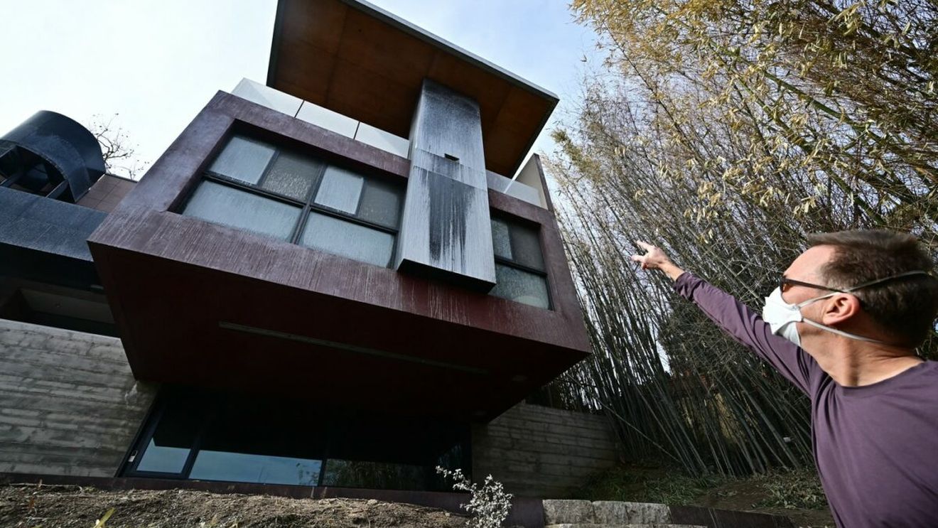 Din ce este făcută casa care nu a ars în incendiile din Los Angeles. Ce au pus arhitecții pe pereți