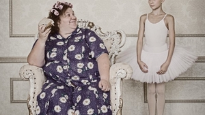 Pictorialul care va pune toate mamele pe ganduri! Ce simte copilul atunci cand tu esti convinsa ca ii faci un bine!