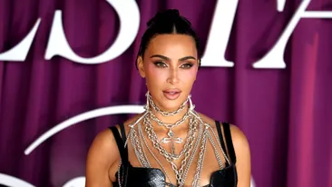 „Sosia” lui Kim Kardashian a murit! Bărbatul a fost găsit fără viață, într-o cameră de hotel. Ce a făcut cu câteva zile înainte