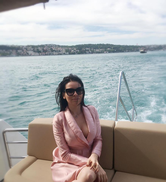 Presupusa amantă a lui Ilie Năstase are 24 de ani și este reporter la un post TV