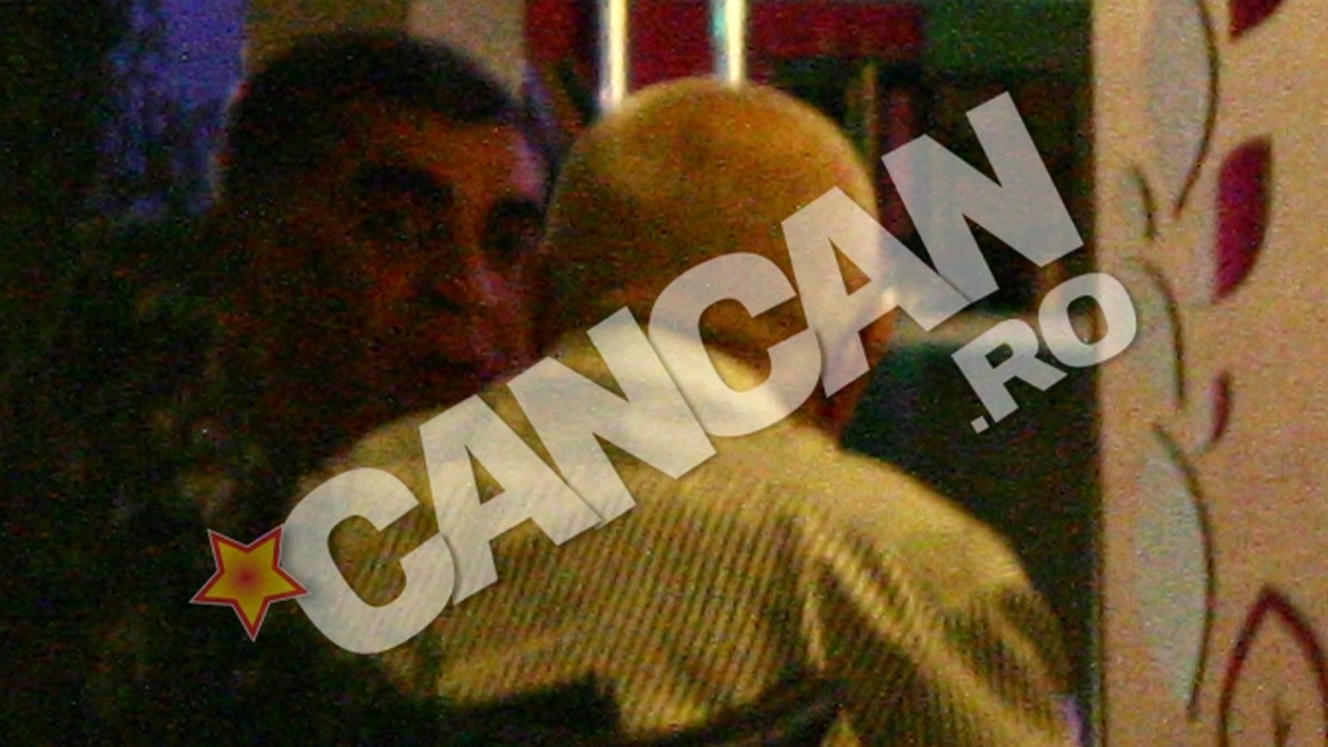 Scandal in lumea artistilor! Aurel Padureanu e negru de suparare pe familia Pastrama, dar mai ales pe notorieratea lui Pepe. Marul discordiei pare sa fie tocmai Raluca, sotia latino-loverului. Vezi aici ce s-a intamplat!