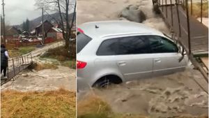 Imaginile zilei | Un bărbat din Prahova încearcă să treacă un râu cu mașina, dar a fost luată de viitură. Internauții nu s-au abținut și au glumit pe seama șoferului: ”Păcat de pod”