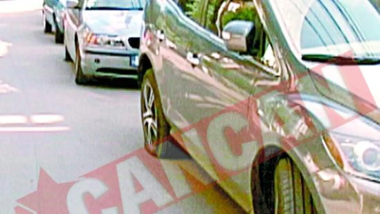 A taiat cauciucurile de la sapte masini