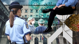 COVID-19 lovește și în "Sex-gate-ul de la Interne". Înaltul ofițer acuzat de hărțuire sexuală și șantaj a fost izolat după ce...