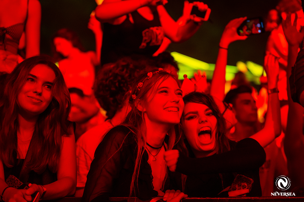 Peste 60.000 de fani au participat la ultima zi a festivalului NEVERSEA