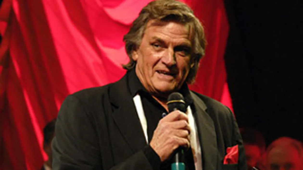 Florin Piersic are nevoie de ajutor la hipermarket! Asistat de asistenta la cumparaturi