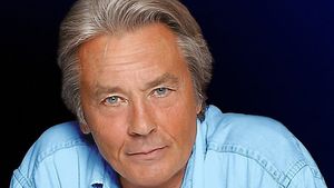 Alain Delon, spitalizat de urgenţă! Ce se întâmplă cu actorul